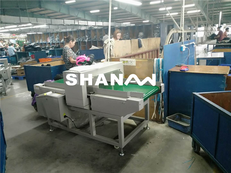 金屬檢測機(jī) 金屬檢測機(jī)