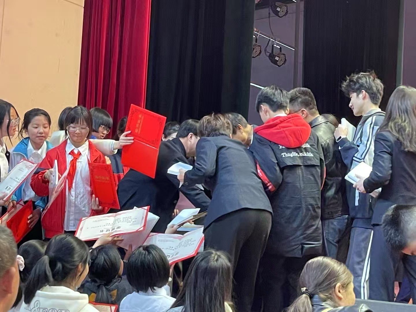 c7a8a96a-6998-40f6-bcaa-389ce40ee928.jpg c7a8a96a-6998-40f6-bcaa-389ce40ee928.jpg